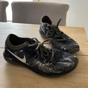 Womens Nike trainers